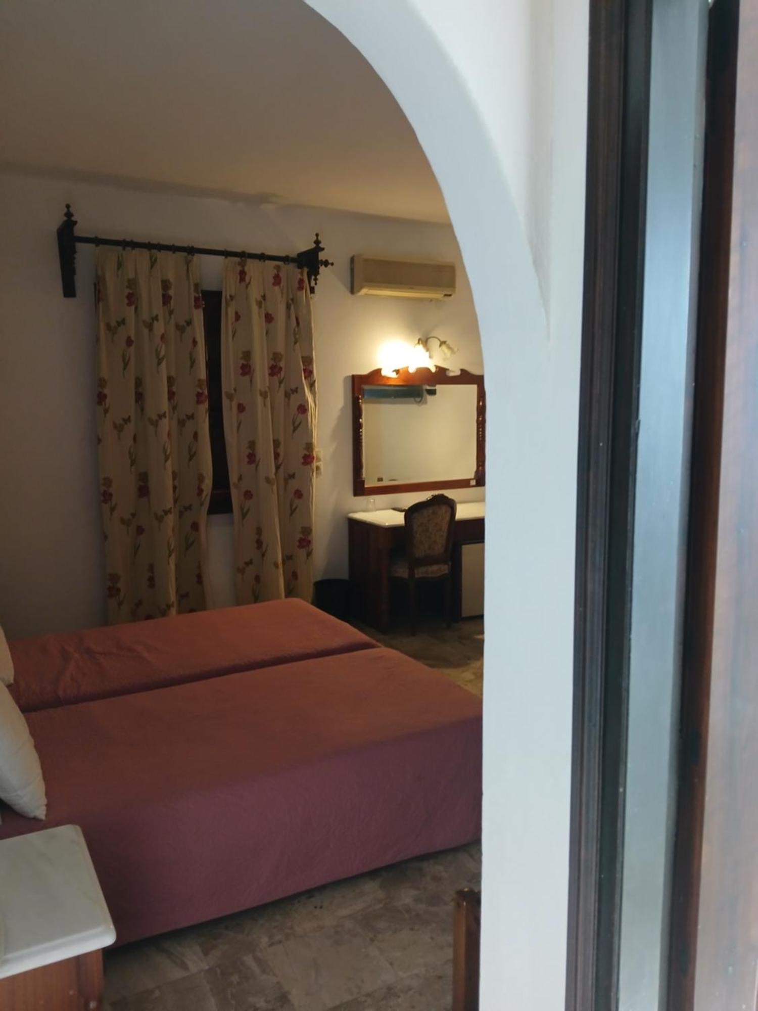 Hotel Villa Orsa Скиатос Экстерьер фото
